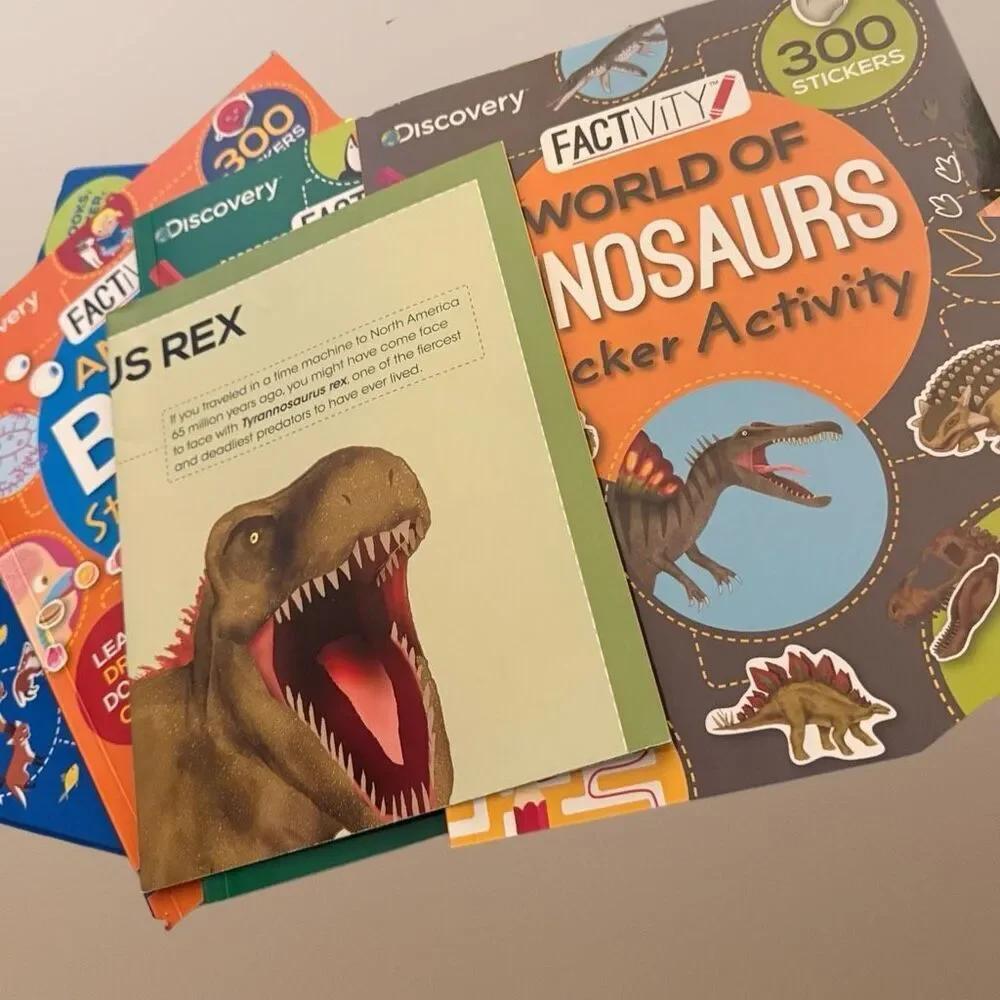 Discovery Kids Workbook & Sticker Collection Body Dinosaurs & Animals Activitys